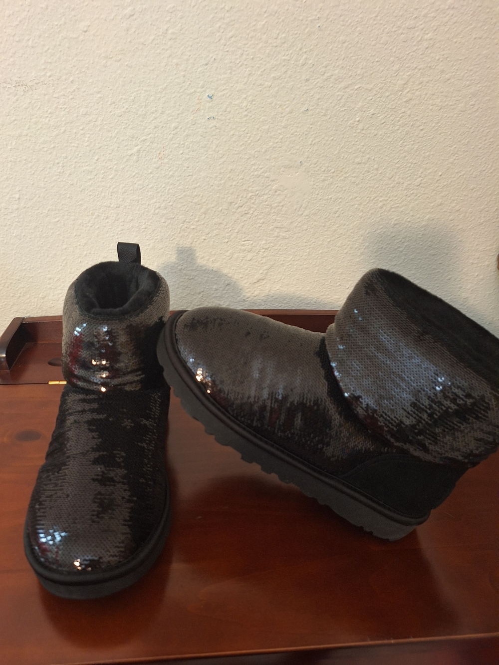 UGG Classic Short Stellar Sequin Boot Black Size 6